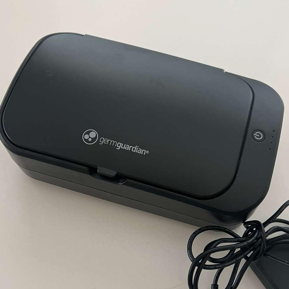 UV cell phone sanitizer